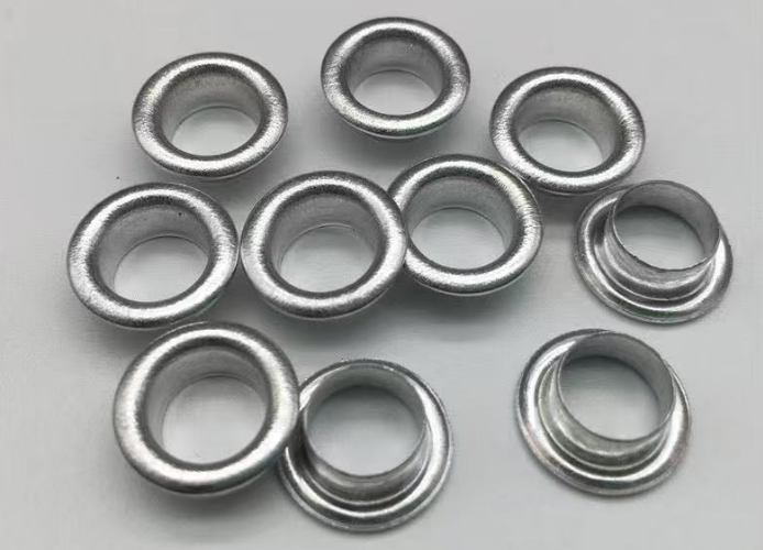 Vật liệu khác nhau của màn