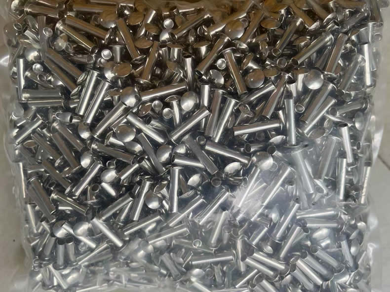 Nuote Metals vận chuyển đinh tán nửa hình ống đến Mexico - Đối với đồ nội thất gấp, quá trình phun muối 24 giờ đã trôi qua